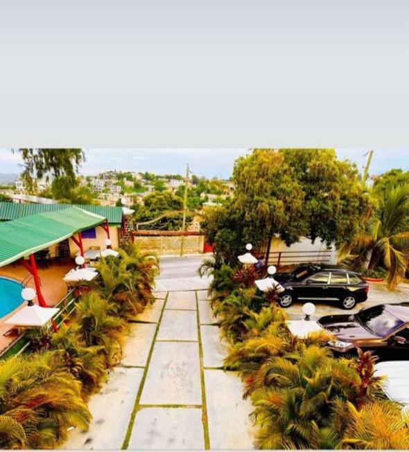Vivy Hill'S Hotel Port-au-Prince Exterior foto