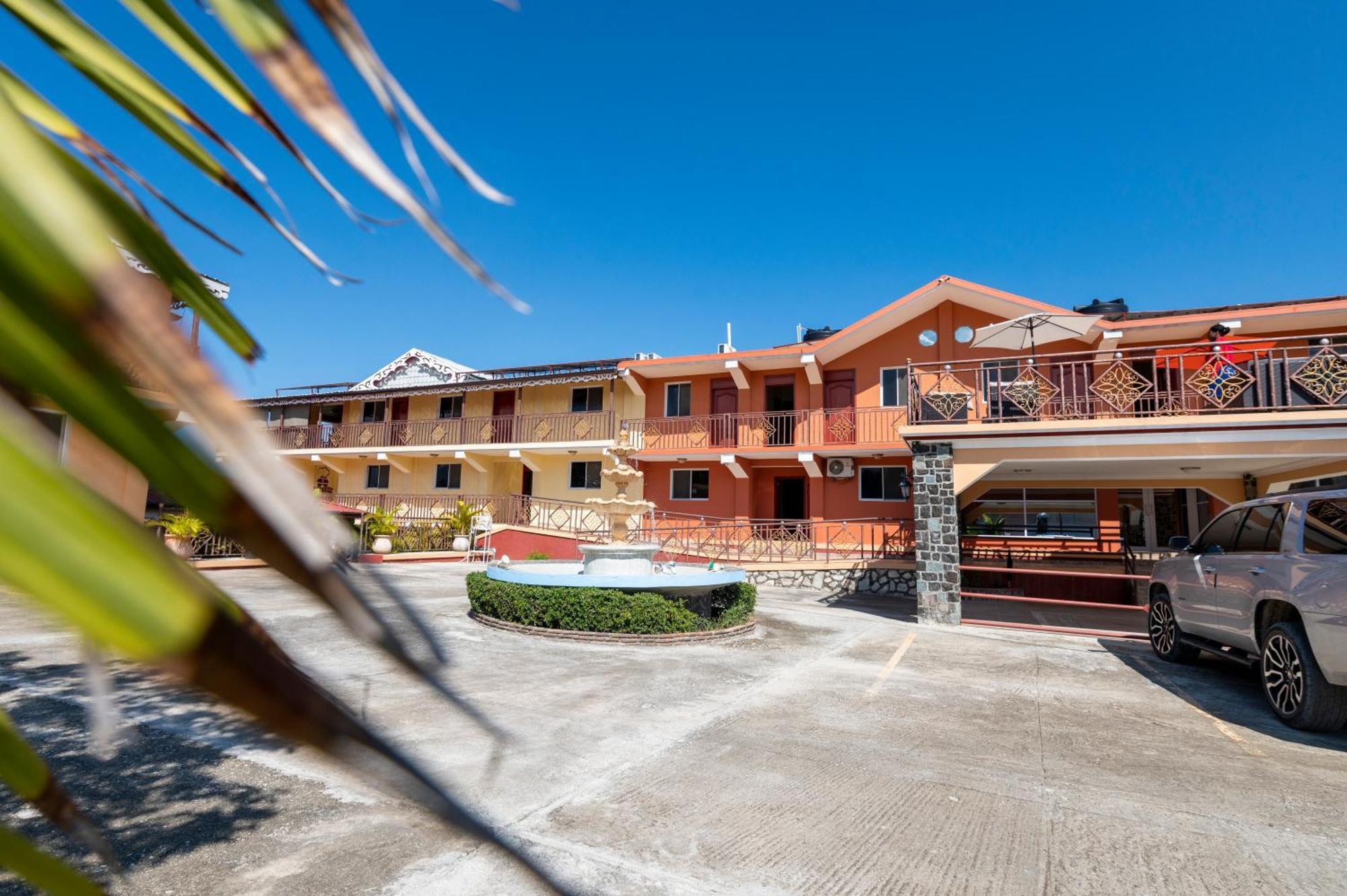 Vivy Hill'S Hotel Port-au-Prince Exterior foto